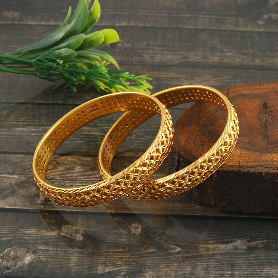 Set of 2 Gold-Plated Net & Etching Textured Bangles